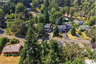 19477 View Dr, West Linn, OR 97068 - Photo 40