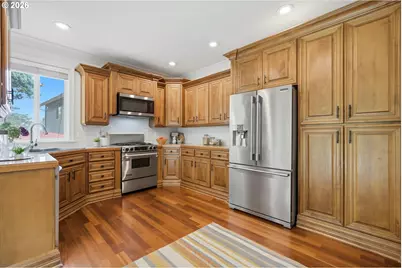 19477 View Dr, West Linn, OR 97068 - Photo 14