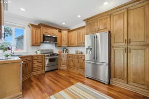 19477 View Dr, West Linn, OR 97068 - Photo 14