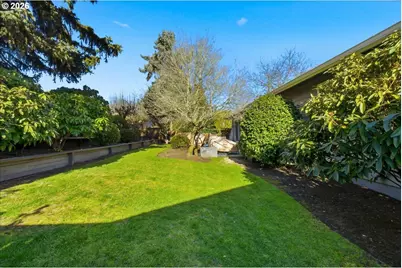 10339 SW 40th Ave, Portland, OR 97219 - Photo 30