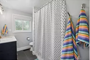 731 SE 143rd Ave, Portland, OR 97233 - Photo 18