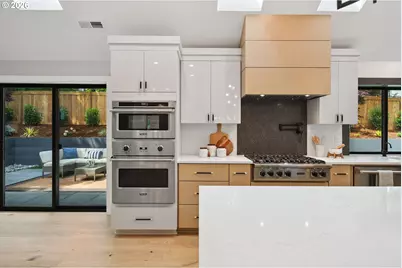 15370 Twin Fir Rd, Lake Oswego, OR 97035 - Photo 14