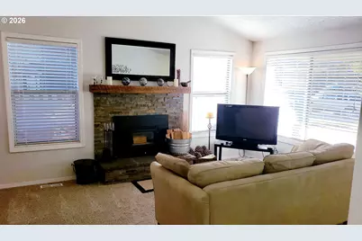 8565 SW Stratford Ct, Tigard, OR 97224 - Photo 6