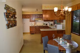 6167 SE Kellogg Ct, Milwaukie, OR 97267 - Photo 10
