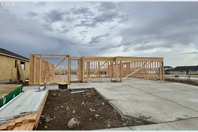 563 Arthur St, Umatilla, OR 97882 - Photo 2