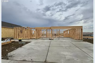 563 Arthur St, Umatilla, OR 97882 - Photo 1