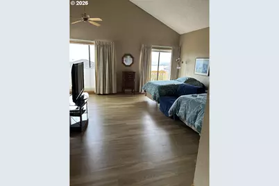 8003 SE Evergreen Hwy, Vancouver, WA 98664 - Photo 12