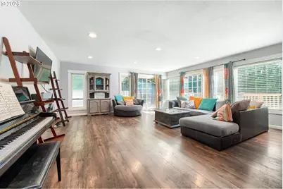 3817 SE Spruce St, Hillsboro, OR 97123 - Photo 2