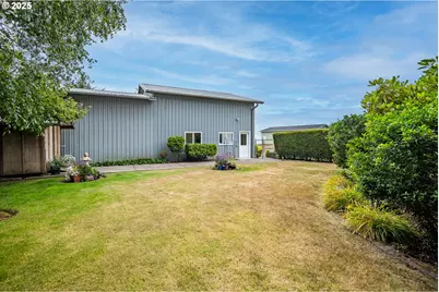 1055 NW Estate Dr, Seal Rock, OR 97376 - Photo 44
