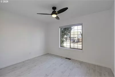 612 N 6th St, Carlton, OR 97111 - Photo 24