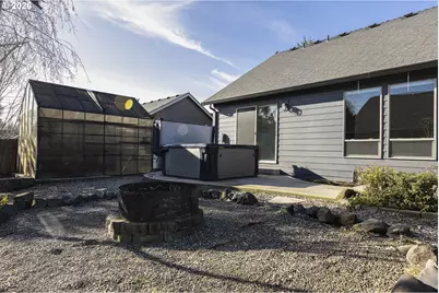 612 N 6th St, Carlton, OR 97111 - Photo 28