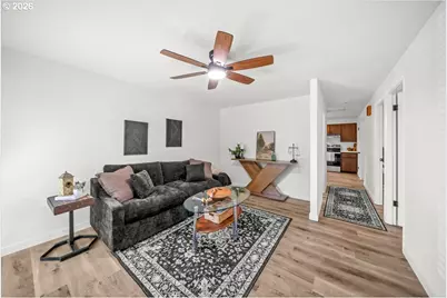 13445 SW Evergreen St, Beaverton, OR 97005 - Photo 8