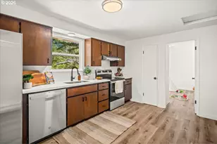 13445 SW Evergreen St, Beaverton, OR 97005 - Photo 14