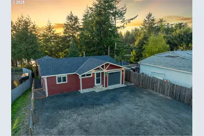 1955 28th St, Coos Bay, OR 97420 - Photo 4