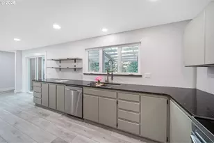 1955 28th St, Coos Bay, OR 97420 - Photo 16