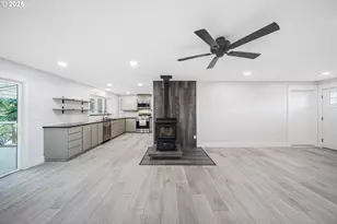 1955 28th St, Coos Bay, OR 97420 - Photo 14