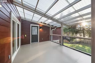 1955 28th St, Coos Bay, OR 97420 - Photo 32