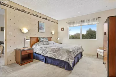 615 N Tomahawk Island Dr, Portland, OR 97217 - Photo 40