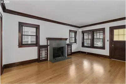 309 Washington St, Oregon City, OR 97045 - Photo 2