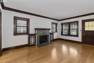 309 Washington St, Oregon City, OR 97045 - Photo 2