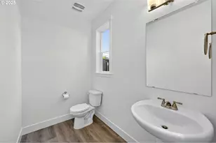 7417 NE Fremont, Portland, OR 97213 - Photo 10