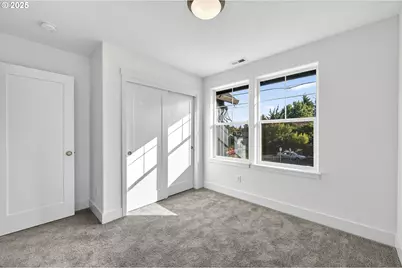 7417 NE Fremont, Portland, OR 97213 - Photo 16