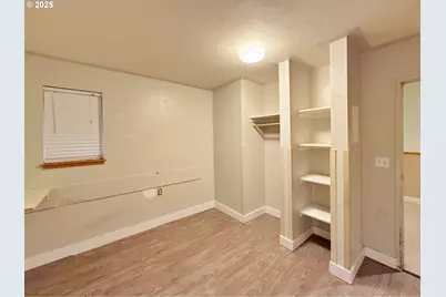 9350 SE Taylor St, Portland, OR 97216 - Photo 22