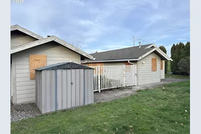 9350 SE Taylor St, Portland, OR 97216 - Photo 26