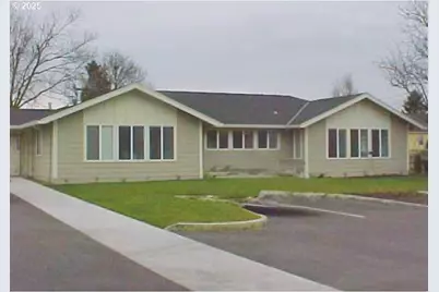 9350 SE Taylor St, Portland, OR 97216 - Photo 1