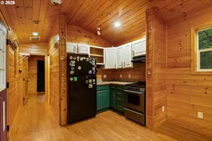 71046 E Salmonberry Rd, Rhododendron, OR 97049 - Photo 10