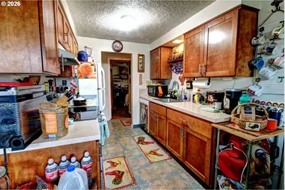 1715 SE 5th St, Gresham, OR 97080 - Photo 6