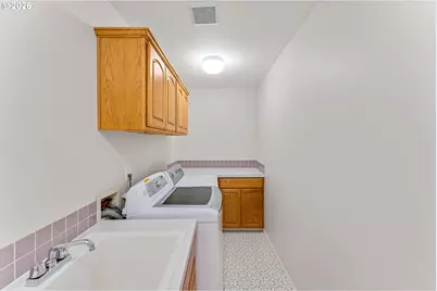 16623 SW Timberland Dr, Beaverton, OR 97007 - Photo 30