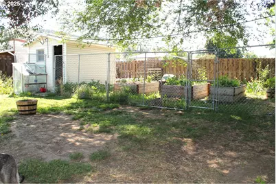 410 NW Bridge St, John Day, OR 97845 - Photo 16