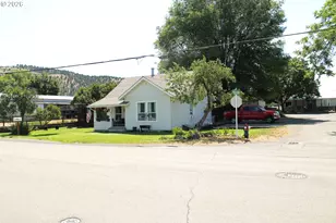 410 NW Bridge St, John Day, OR 97845 - Photo 22