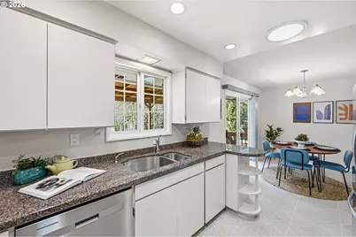 11021 SW 59th Ave, Portland, OR 97219 - Photo 16