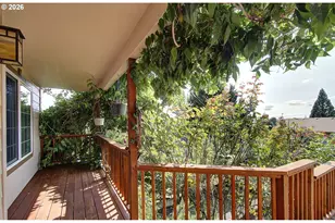 948 Edinburgh Ct, Kelso, WA 98626 - Photo 4