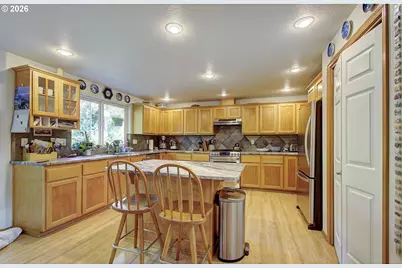948 Edinburgh Ct, Kelso, WA 98626 - Photo 16