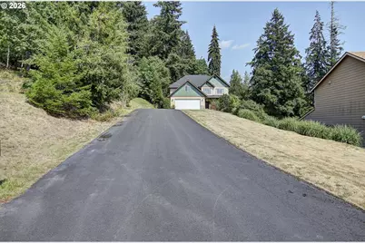 948 Edinburgh Ct, Kelso, WA 98626 - Photo 2