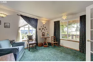 948 Edinburgh Ct, Kelso, WA 98626 - Photo 8