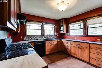 1150 W 11th Ave, Eugene, OR 97402 - Photo 12