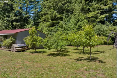 4884 N Loftus Rd, Florence, OR 97439 - Photo 42