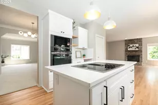 2011 NW New Hope Ct, Portland, OR 97229 - Photo 10