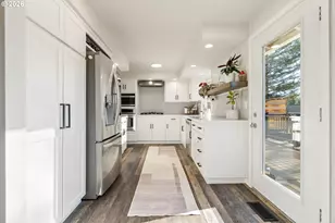 1527 NE La Mesa Pl, Gresham, OR 97030 - Photo 10