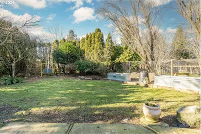 1527 NE La Mesa Pl, Gresham, OR 97030 - Photo 38