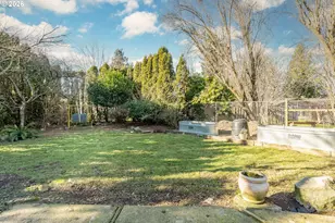 1527 NE La Mesa Pl, Gresham, OR 97030 - Photo 38