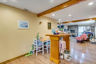 11990 SW Corby Dr, Portland, OR 97225 - Photo 16