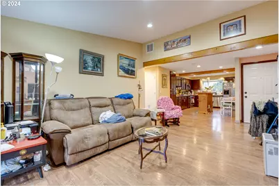 11990 SW Corby Dr #16, Portland, OR 97225 - Photo 4