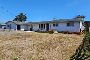 755 735 Bluff Ave, Bandon, OR 97411 - Photo 1