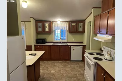 235 Twin Oaks Loop, Winston, OR 97496 - Photo 8