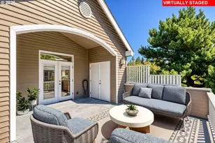 3029 Clubhouse Ct, West Linn, OR 97068 - Photo 16